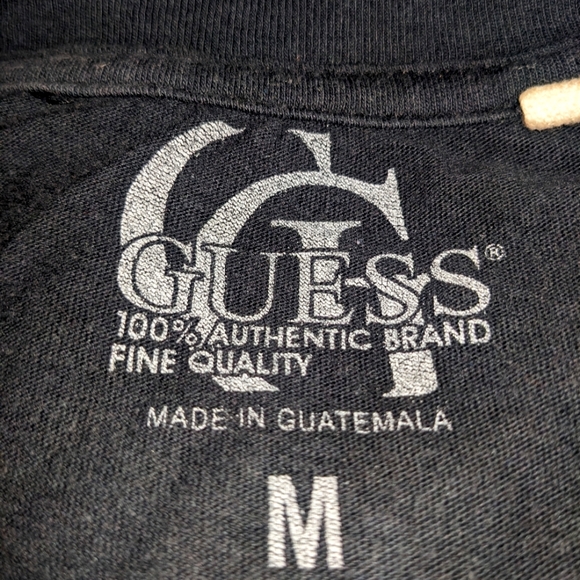 Guess Red 81 T-shirt 🖤 - Picture 4 of 4